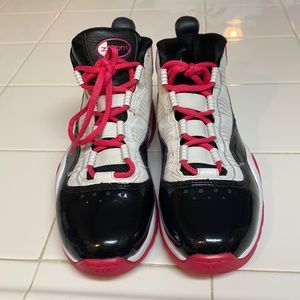 6.5 youth Nike Air Zoom. White/black patent leather and Hot pink.